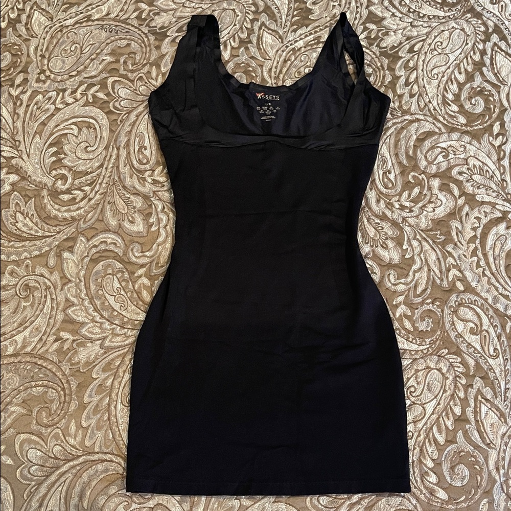 LAST CHANCE on this ASSETS by Sara Blakely Black Shaper